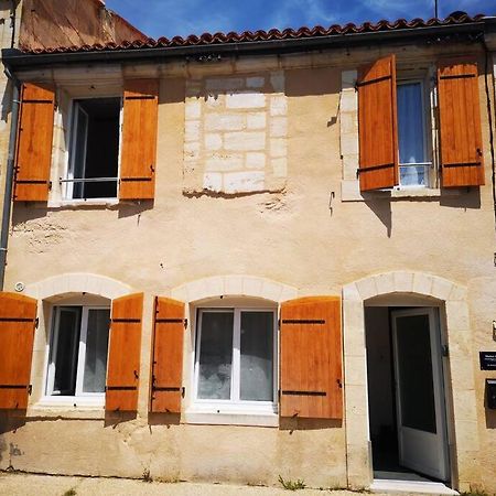 Maison De Ville Pres Du Port Bourg Extérieur photo