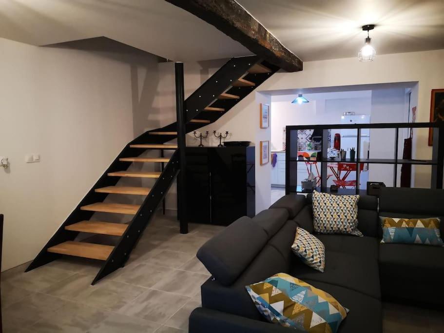Maison De Ville Pres Du Port Bourg Extérieur photo